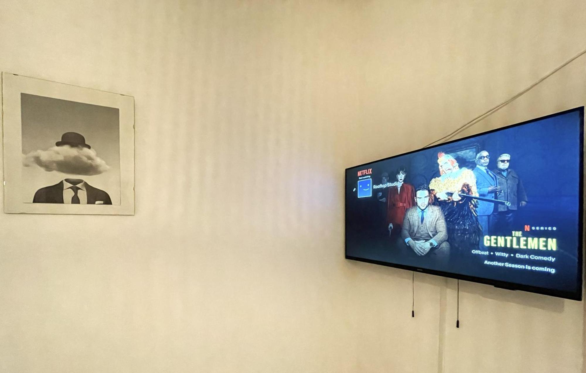 Rooftop Studio In The Heart Of Bucharest W Netflix エクステリア 写真