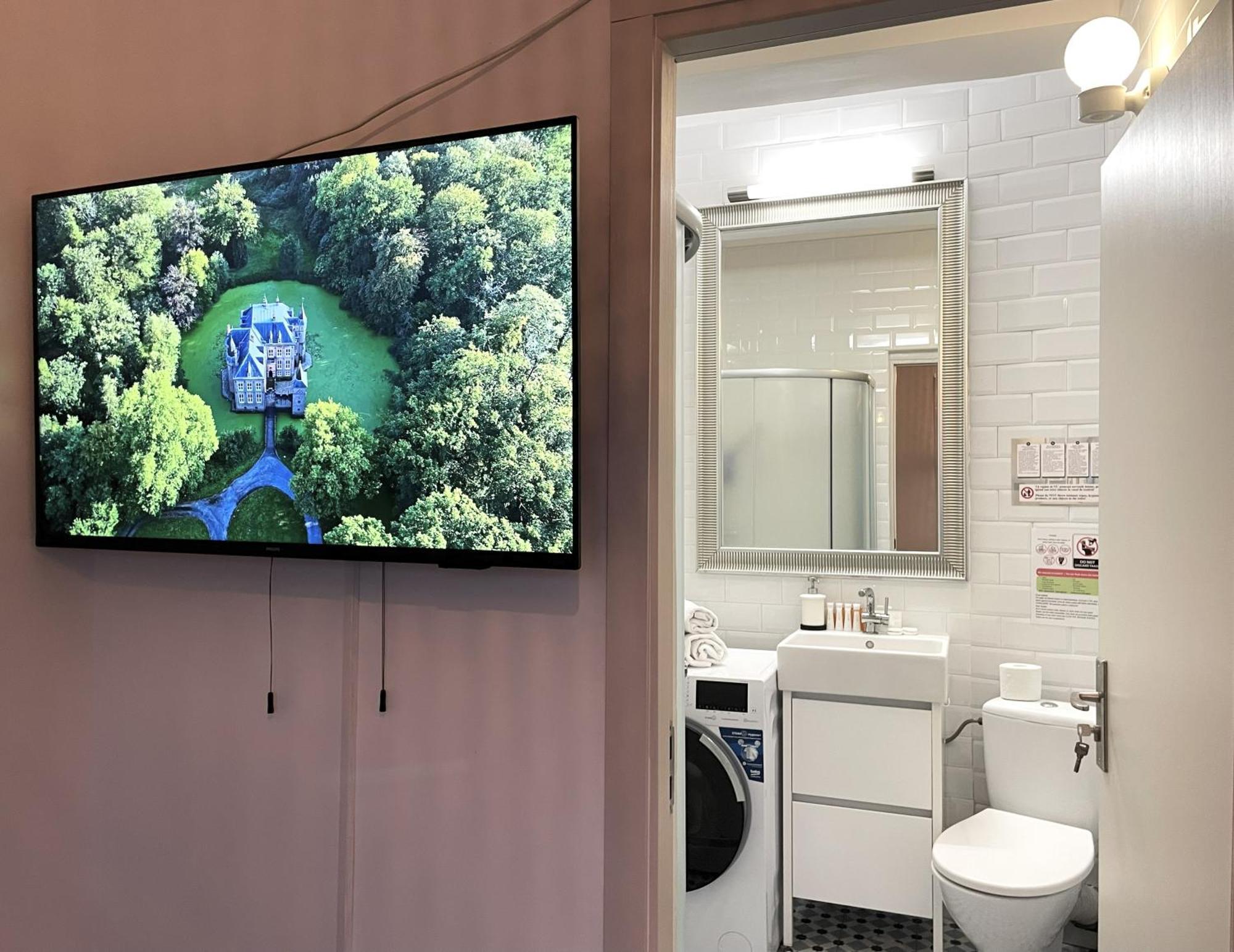 Rooftop Studio In The Heart Of Bucharest W Netflix エクステリア 写真